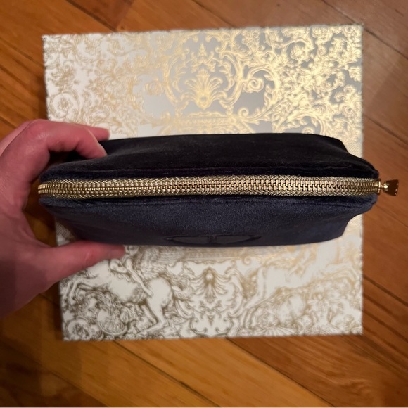 Dior Velvet Pouch Set of 2 in Navy & White - Picture 7 of 10